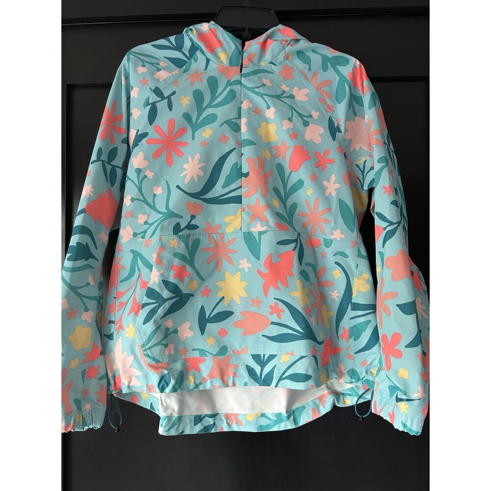 Nike Rain Jacket SZ S NWT So Cute, Great Quality And Very Rare